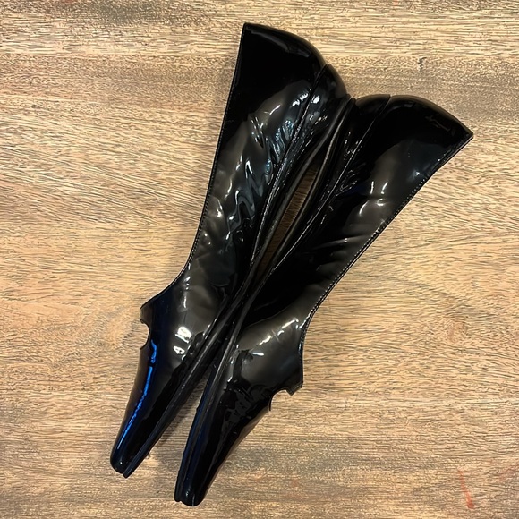 Stuart Weitzman Obladi Black Point Toe Patent Flats size 7.5 - Picture 3 of 11